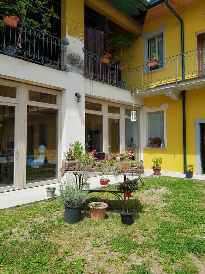 לינה וארוחת בוקר Samarate Cascina Anita מראה חיצוני תמונה